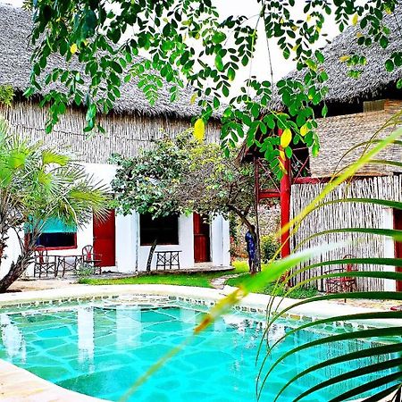 Diani Hostel Praia de Diani Exterior foto
