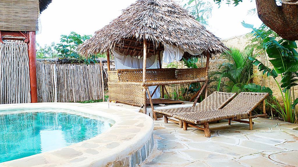 Diani Hostel Praia de Diani Exterior foto